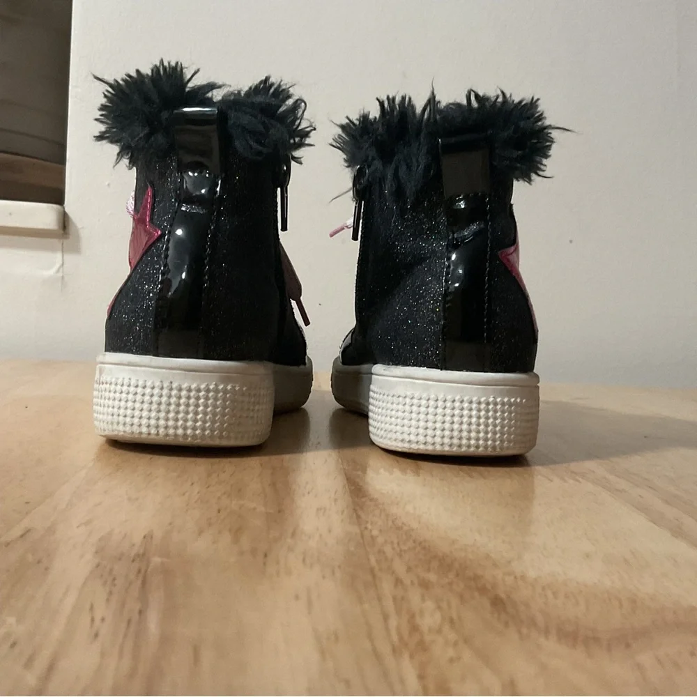 Mia Kids Little Girl's Berrynice Sneakers High Top Shoe Silver Pink Black Fur 12
